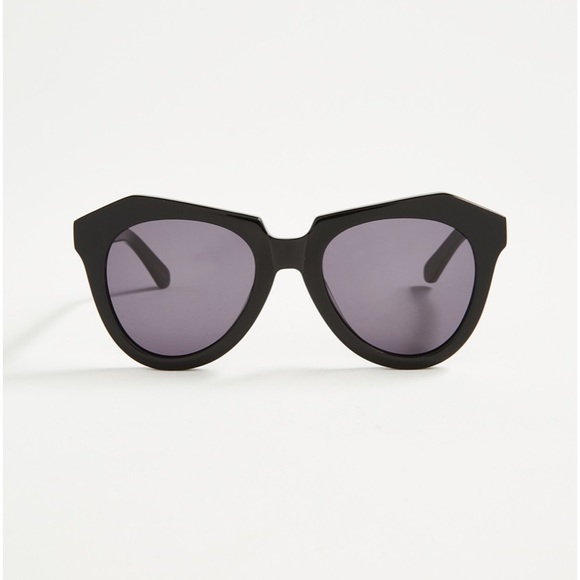 Karen Walker the number one sunglasses - Picture 1 of 5